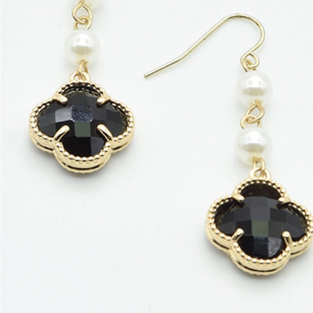 Elegant Black and Gold Quatrefoil Dangle Earrings